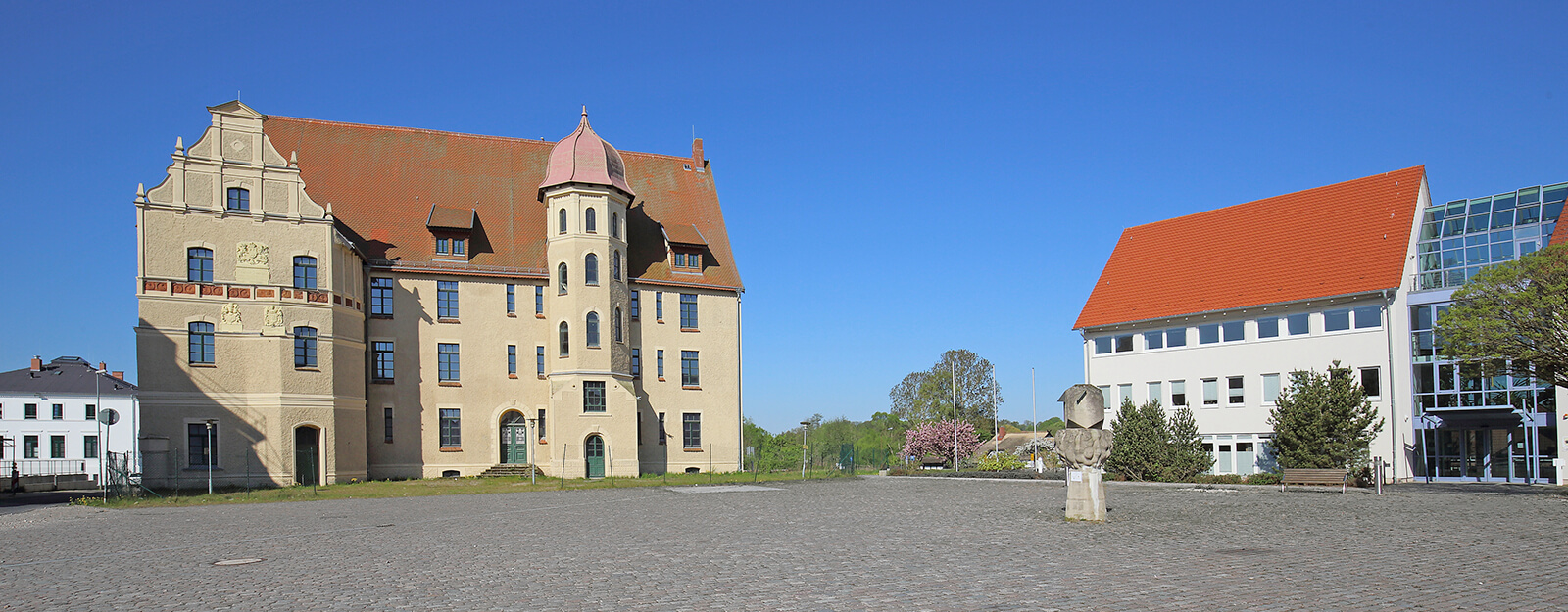 Referenz-Bützow_02-1600x625